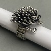 Anillo Erizo Sonic 30x33x17 mm ±, con strass blancos y negros, base de metal plateado, con banda elástica, eslabón 10x5 mm+