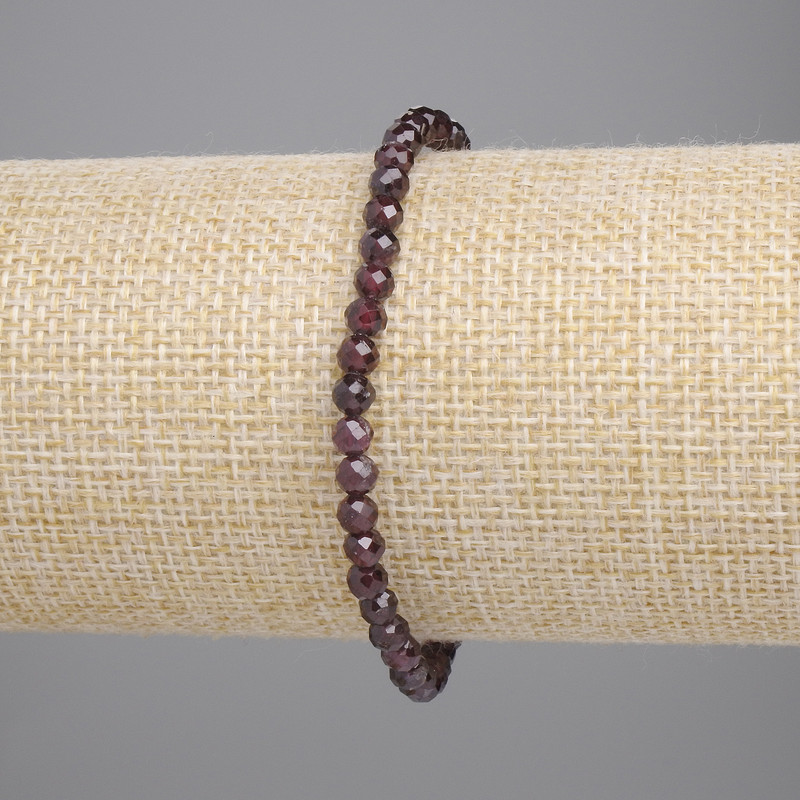Pulsera de granate, bola facetada de 4 mm +-, longitud 18 cm +- elástica