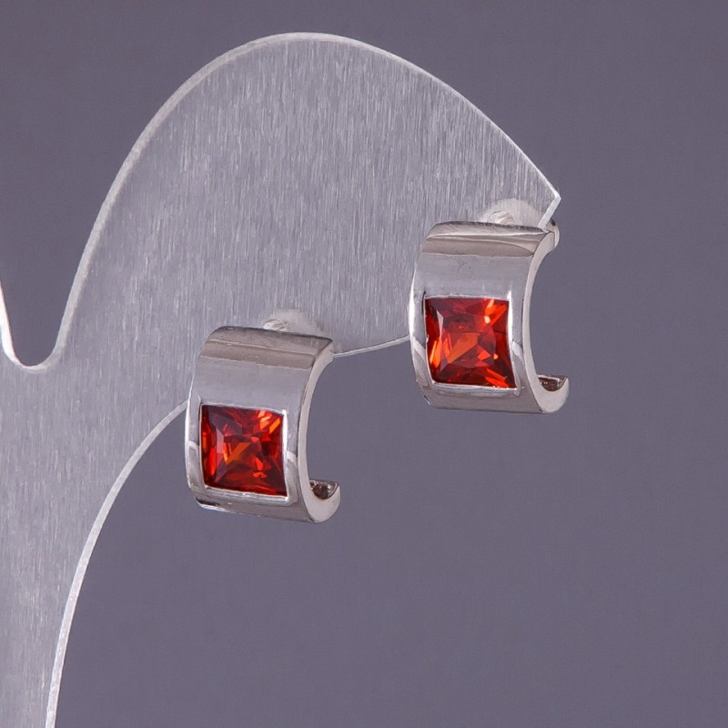 Pendientes con cristales rojos 13×9 mm