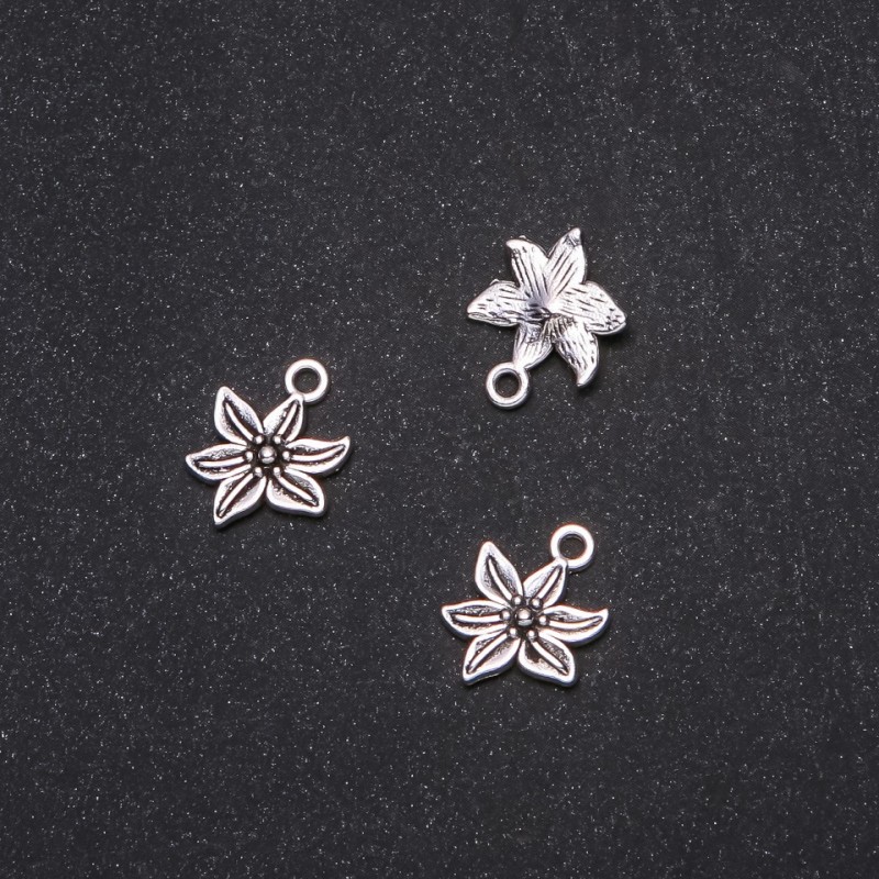 Colgante Flor 13×16 mm, empaque de 20 g ±25 uds