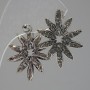 Pendientes de botón Flor, strass claros, metal plateado, 30 mm