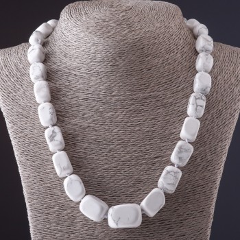 Collar 'Victoria' de caolín, en barra, con incremento de 0,8×2,5 cm, longitud 50 cm