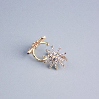Arete tipo cuff Xuping con baño de oro de 18K, cristales blancos, estrella 13×11 mm +